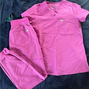 Women’s Figs Scrub set